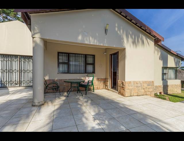 3 BEDROOM HOUSE FOR SALE IN COWIES HILL PARK